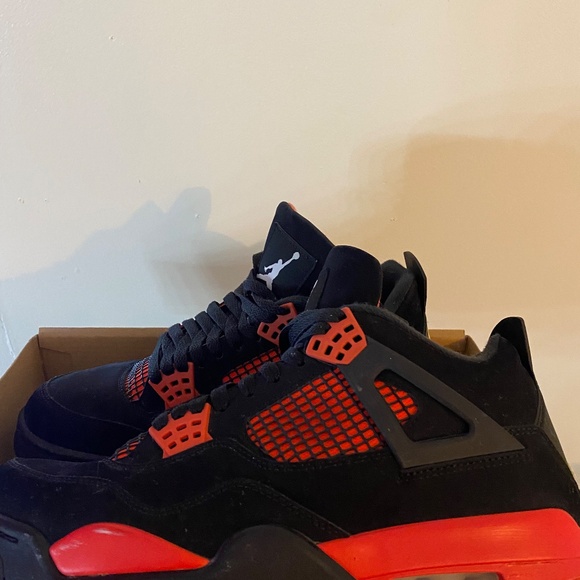 Men’s Air Jordan 4 Retro GS \'Red Thunder\' size 8.5